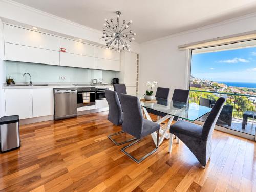 NICE and MODERN FLAT NEAR AIRPORT