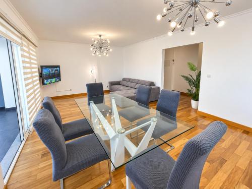 NICE and MODERN FLAT NEAR AIRPORT