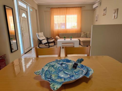 Sonia's Terrace Apartment - 5 Min to Beach