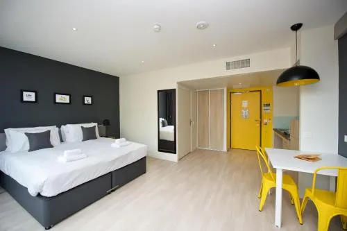 Staycity Aparthotels Lyon Rue Garibaldi photo 9