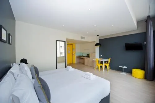 Staycity Aparthotels Lyon Rue Garibaldi photo 8