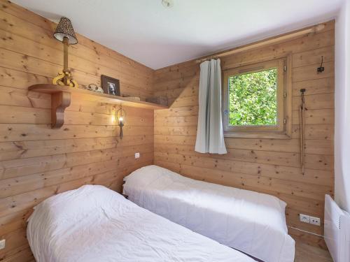 Appartement lumineux avec terrasse sud, proche pistes, parking
