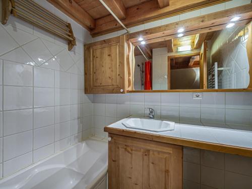 Duplex lumineux 3 chambres avec cheminée à Méribel