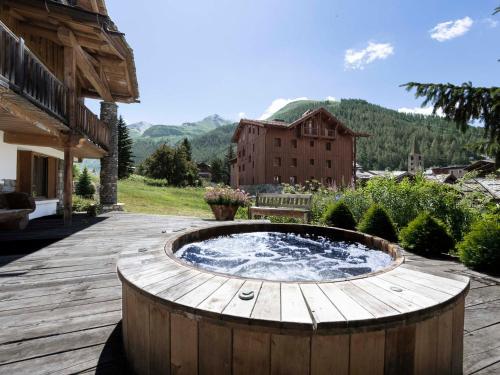 Chalet de Charme 200m² à Val d'Isère avec Sauna et Bain Nordique