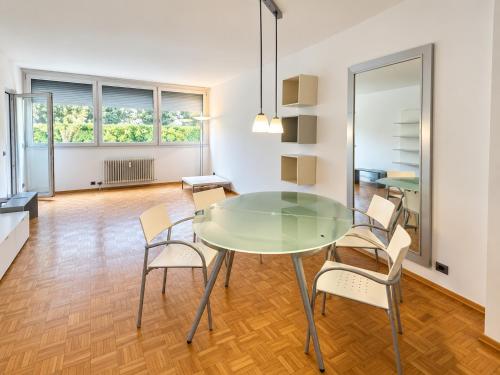 Stylish city apartment with loggia & garage