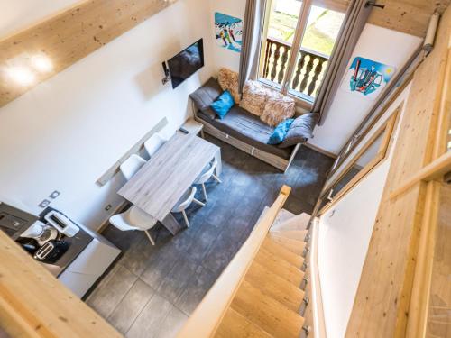 Studio rénové avec mezzanine – Centre Val-d'Isère