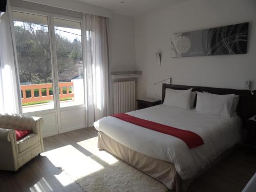 Gallery image of Hotel Uhainak in Hendaye