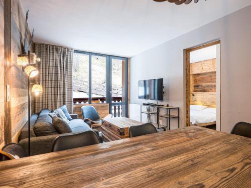Superbe 2 Pièces + Cabine Rénové, Pied des Pistes, Val d'Isère, 6 Pers., Parking, Balcon Sud