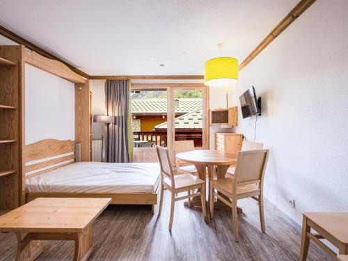 Studio confortable au centre-ville avec balcon