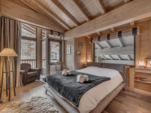 Appartement de standing avec terrasse plein sud, centre Val d'Isère, proche pistes, 8 personnes
