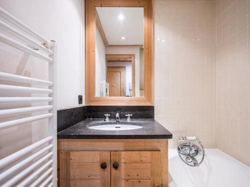 Charmant Appartement au Chatelard, Val-d'Isère, Accès Direct aux Pistes, Parking Inclus