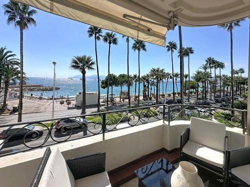 Two en-suite bedroom apartment on La Croisette - Sea view