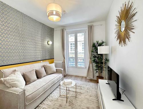 Opera Cozy Studio by Melvane