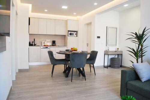 Royal Ivy Apartment