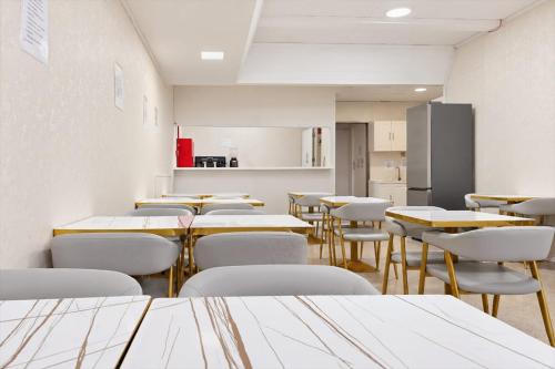 Min hostel capsules FREE Towels & Luggage Storage