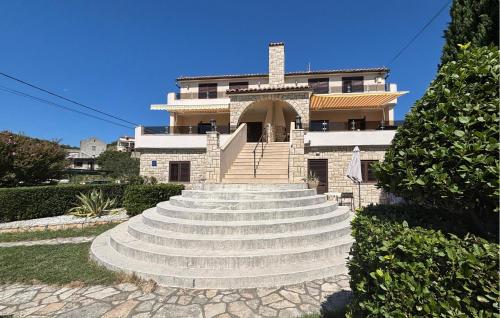 Cozy Apartment In Rab With Wifi