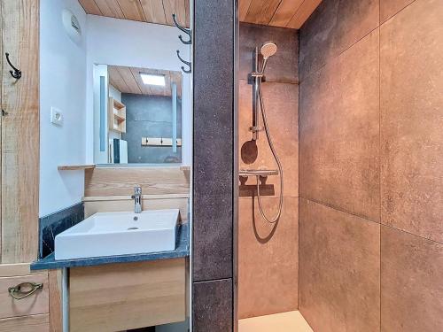Appartement lumineux avec balcon sud-est, pied des pistes