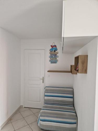 Sea view studio 32