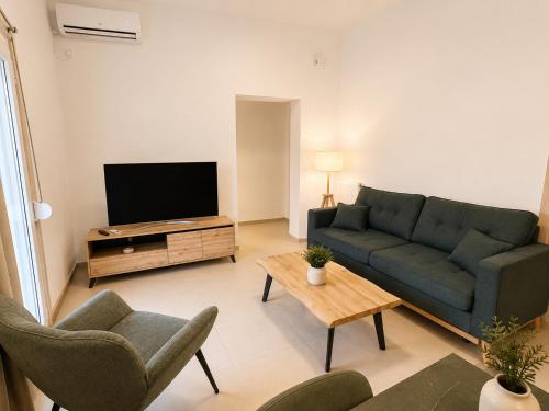 You & Me Apartments