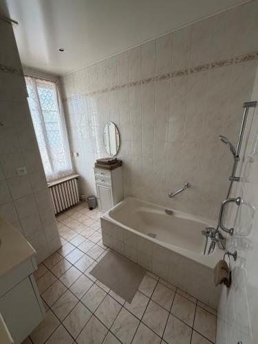 Le Clos de Hoin - Maison Montchapet, private parking
