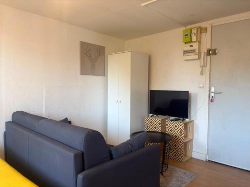Le studio Aigle - proche quais rive droite - 249