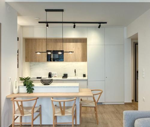 Luxury Downtown Apartment F4