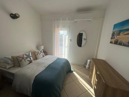 T3 cosy, terrasse, 10 mètres de la plage Nartelle