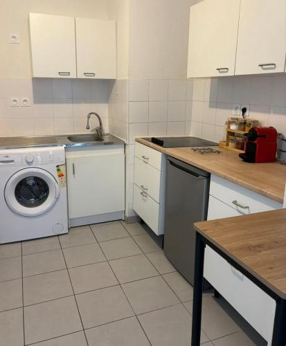 Appartement moderne - terrasse - parking gratuit