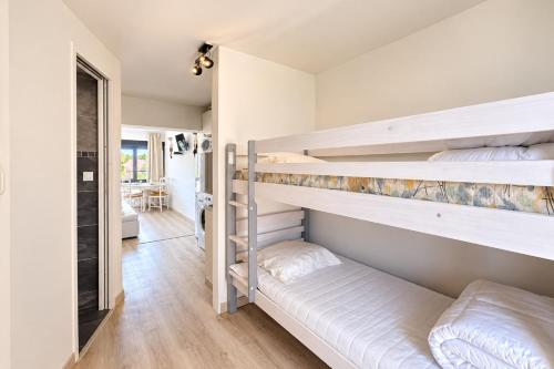 LEscapade Salée Studio cabine à 100 m plage & centre