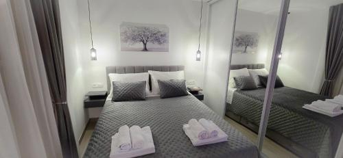 Royal Ivy Apartment