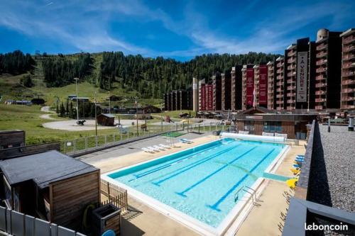 Appartement 6 personnes Skis aux pieds Piscine chauffée La Plagne Bellecôte