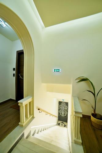 49 Evrou Street -Near Metro & Hospitals N2
