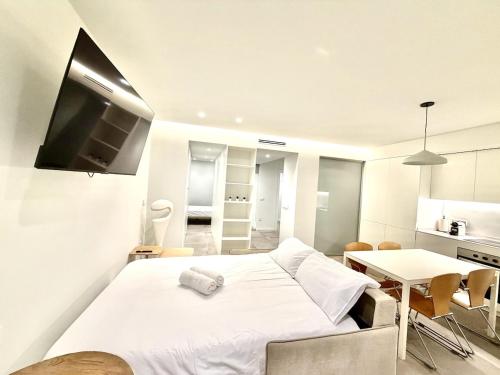 Spacious 2BR,2BA Near Nou Mestalla Valencia