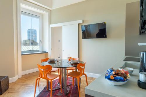 Bilocale SantaChiara apartments- Luxury & View