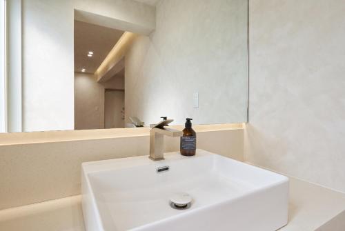 STAY ARI Apartment Hotel