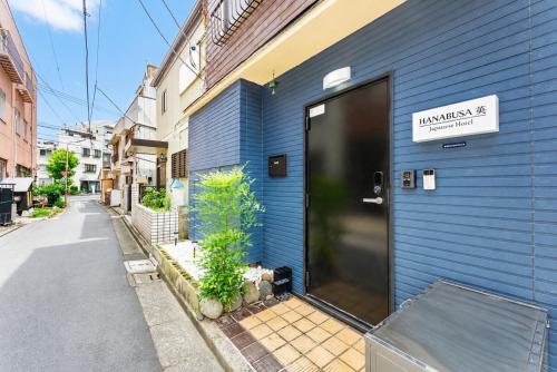 Japanese Tatami House Private Whole House Near Asakusa & Skytree 5-min Walk to Station Quiet Residential Area Great Airport Access Perfect for Families