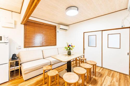 Japanese Tatami House Private Whole House Near Asakusa & Skytree 5-min Walk to Station Quiet Residential Area Great Airport Access Perfect for Families