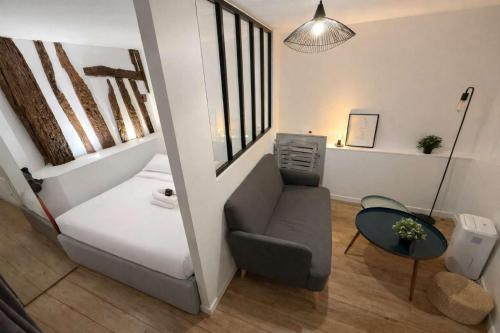 Paris 3eme Studio Renove Emplacement Ideal - 2P