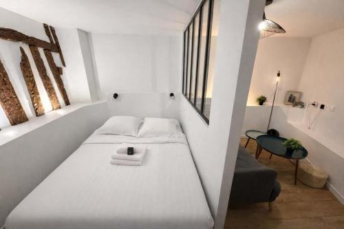 Paris 3eme Studio Renove Emplacement Ideal - 2P