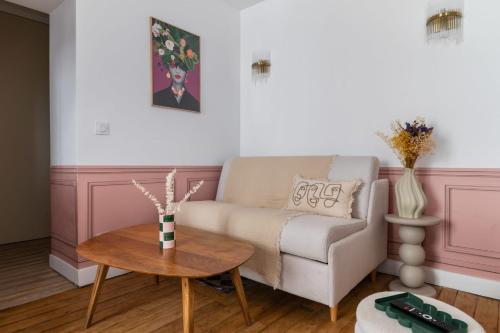Elegant Paris 16 Studio Near Metro Modern