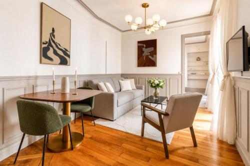 Trocadero - Elegant apartment with lift