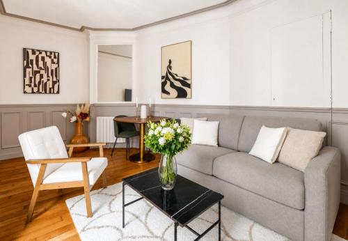 Trocadero - Elegant apartment with lift