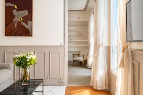 Trocadero - Elegant apartment with lift