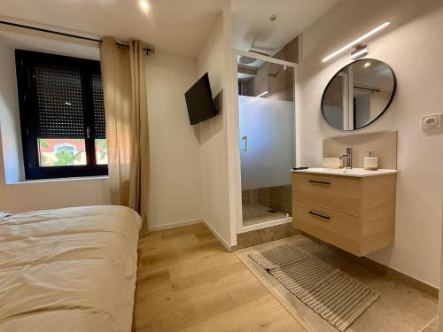 Le Patio Henri - Clim, suite & cour privée