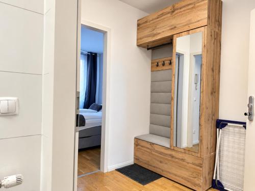 Modern 1BR & 1LR Apt, Terrace -9 Min to City Center