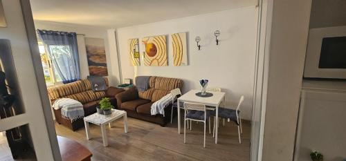 Dorado sunshine 2 bedrooms, with pools and views
