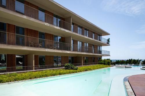 Horizon 407 - 2-Bedroom, Ocean View, Pool, garage