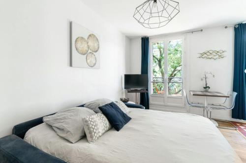 Comfortable Studio on Rue dAlésia Paris 14th
