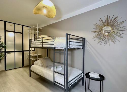 Elegant 2BR 6P steps from Champs Elysees