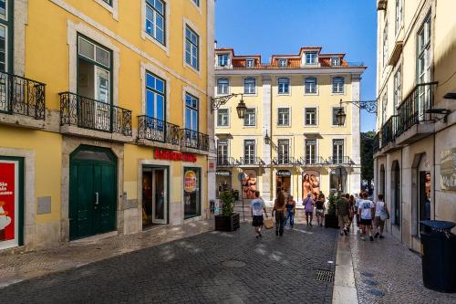 WHome Colorful Portuguese-Style Apartment in Chiado